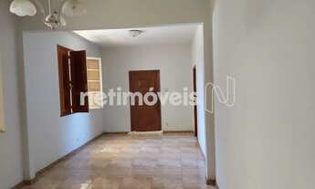 Imagem 7: Oportunidade Imperdível na Pompéia BH! Casa Ampla com 5 Quartos e Enorme Quintal!