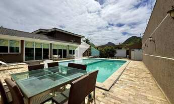 Imagem: 4 suites 8 vagas 984m2 de terreno