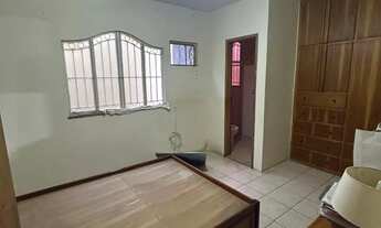 Imagem 6: Casa triplex no centro de Nova Iguaçu