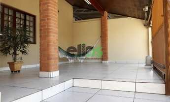 Imagem 4: Casa térrea com 03 dormitórios, 01 suíte com armários, e churrasqueira, 140m² à venda por