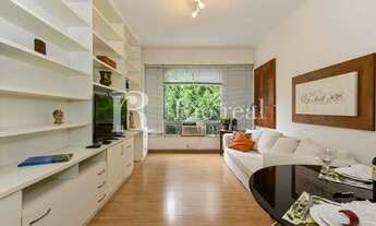 Imagem: Apartamento reformado de 2 quartos no Leblon