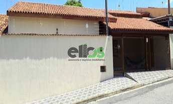 Imagem 2: Casa térrea com 03 dormitórios, 01 suíte com armários, e churrasqueira, 140m² à venda por