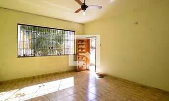 Imagem 2: Casa para Aluguel - Carlos Prates, 3 Quartos, 200 m2