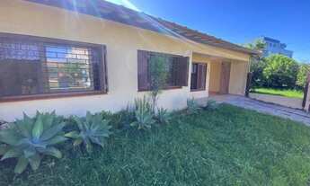 Imagem 2: Casa para venda possui 104 metros quadrados com 4 quartos em Zona Nova - Tramandaí - RS