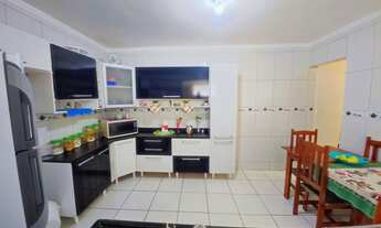 Imagem 6: Casa com duas residências com 05 Dormitórios e 02 vagas de garagem