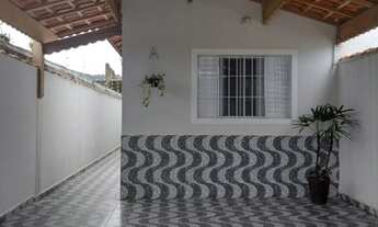 Imagem 1: Casa para venda possui 60 metros quadrados com 2 quartos em Jussara - Mongaguá - São Paulo