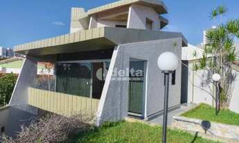 Imagem: Casa para aluguel, 4 quartos, 2 suítes