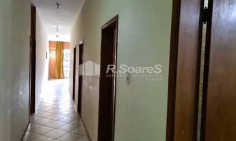 Imagem 4: Casa com 3 quartos em Vila Valqueire. Rua Evaristo de Morais