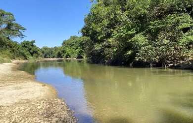 Imagem 2: Chácaras com Rio vermelho ótima para lazer e pesca!