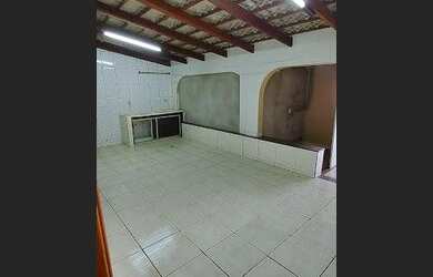 Imagem 4: Casa para Locação em Uberlândia, Alto Umuarama, 3 dormitórios, 2 suítes, 3 banheiros, 2 va