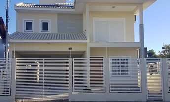 Imagem 2: Sobrado para venda possui 221 metros quadrados com 3 quartos em Centro - Guaíba - RS