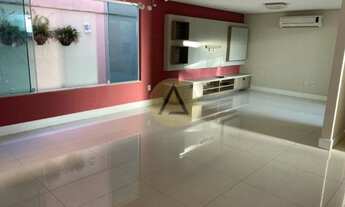 Imagem 3: Casa de condomínio para aluguel e venda possui 208 metros quadrados com 3 quartos