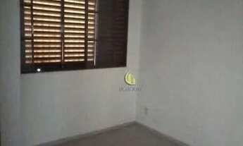 Imagem 7: EXCELENTE CASA Casa com 4 dormitórios