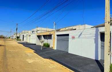 Imagem 2: Casa para venda com 300 metros quadrados com 3 quartos