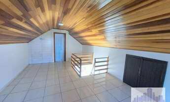 Imagem 7: Casa no piso superior de 2 dormitórios