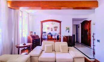 Imagem 2: Imóvel de 210m², com 3 dormitórios (sendo 1 suíte)