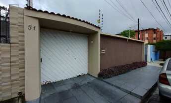 Imagem: Casa para venda tem 180 metros quadrados