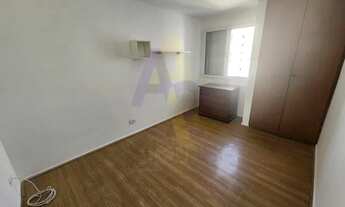 Imagem 5: Apartamento arejado em andar alto com sala espaçosa em prédio com piscina no Jardim Paulis