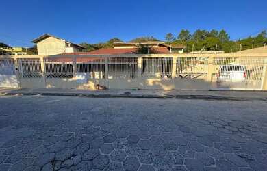 Imagem 2: Casa à venda a 5 minutos à pé da Praia dos Ingleses Florianópolis