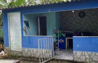 Imagem 2: Casa com quintal grande