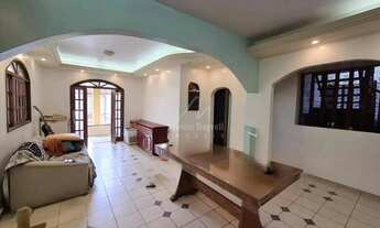 Imagem: Casa com 6 quartos (6 suítes) no bairro