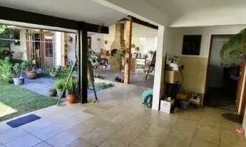 Imagem 7: Vendo magnifica casa com 5 quartos, 2 suítes e 3 vagas em Piratininga - Niterói - RJ