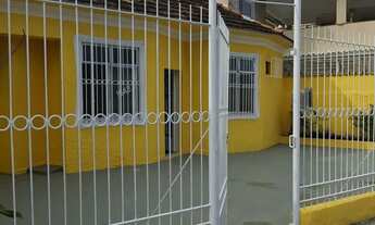 Imagem: Casa unica no terreno, terrea, vazia, pintada