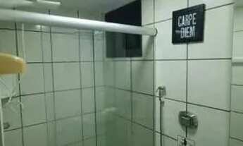 Imagem 5: Apartamento com vista para o mar em prédio com piscina e academia