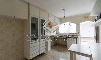 Imagem 6: Sobrado com 4 dormitórios, 2 suítes, 3 banheiros ao total, para Locação, 365m² por R$5.697