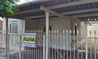 Imagem: Casa de madeira para alugar - Vila Tazitsu