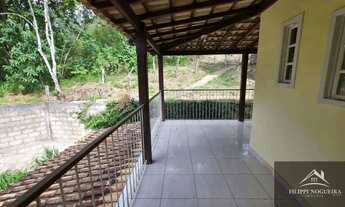 Imagem 4: Casa à venda em Miguel Pereira com 3 quartos, 1 suíte, piscina, área gourmet e amplo terre