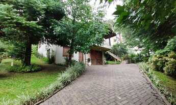 Imagem 7: Casa à Venda em Gramado!