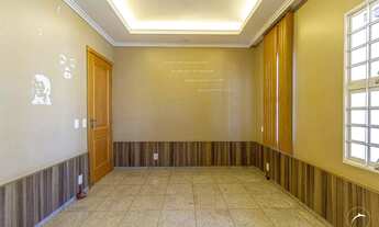 Imagem 3: Casa com 3 Quartos, 3 Suítes, Piscina Aquecida e Área Gourmet à Venda na Rua 03 Vicente P