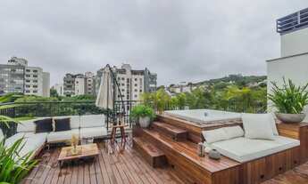 Imagem 6: Cobertura em Rua Doutor Mário Totta - Tristeza - Porto Alegre/RS