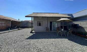 Imagem 2: Duas casas no mesmo terreno