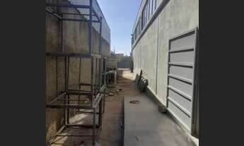 Imagem 6: Galpão com mobiliário para supermercado