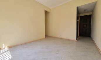 Imagem 3: Apartamento de 2 quartos com varanda próximo a Praia da Bica