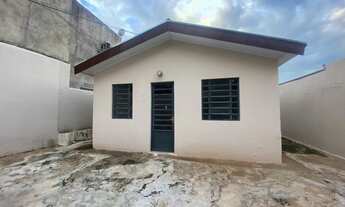 Imagem: Casa no Ana Jacinta na avenida próximo