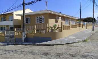 Imagem: CASA DE ESQUINA COM ÓTIMO APROVEITAMENTO