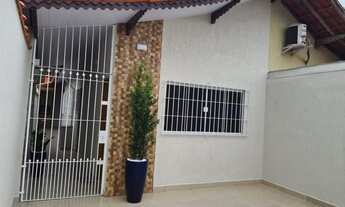 Imagem 4: Casa para venda possui 90 metros quadrados com 2 quartos em Maracanã - Praia Grande - SP