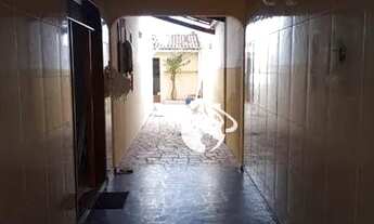 Imagem 4: Casa com 3 dormitórios para alugar por R$ 2.200,00/mês - Jabotiana - Aracaju/SE