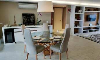 Imagem 6: Apartamento para aluguel possui 211 metros quadrados com 4 quartos sendo 3 suites