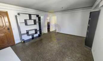 Imagem 4: Apartamento arejado em andar alto com sala espaçosa em prédio com piscina no Jardim Paulis