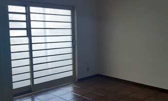 Imagem 5: Sobrado Comercial para aluguel possui 320 metros quadrados com 4 quartos