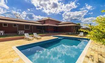 Imagem: Localizada em um ambiente tranquilo e sereno