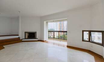 Imagem 2: Imóvel em Moema, 172m2 com 3 suítes, um escritório, sala para 2 ambientes, lareira e 3 vag