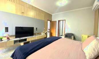 Imagem 9: Sobrado à venda com 5 suítes no Condomínio Jardins Atenas, Goiânia - GO