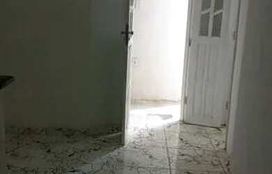 Imagem 4: Apartamento térreo com 1/4 amplo na Rua José de Abreu Vieira