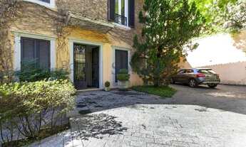 Imagem 2: Casa sofisticada com projeto de Bi Crisóstomo