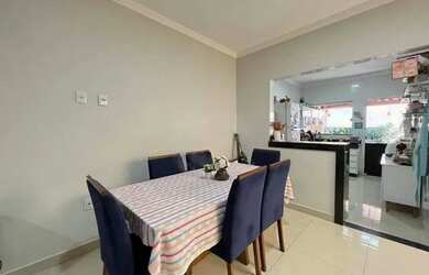 Imagem 7: Casa em Itapuã - Frente de rua